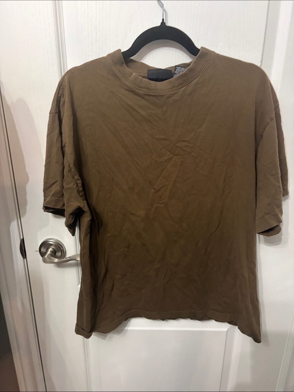 Relaxed Fit Short Sleeve Crewneck Tee in Brown